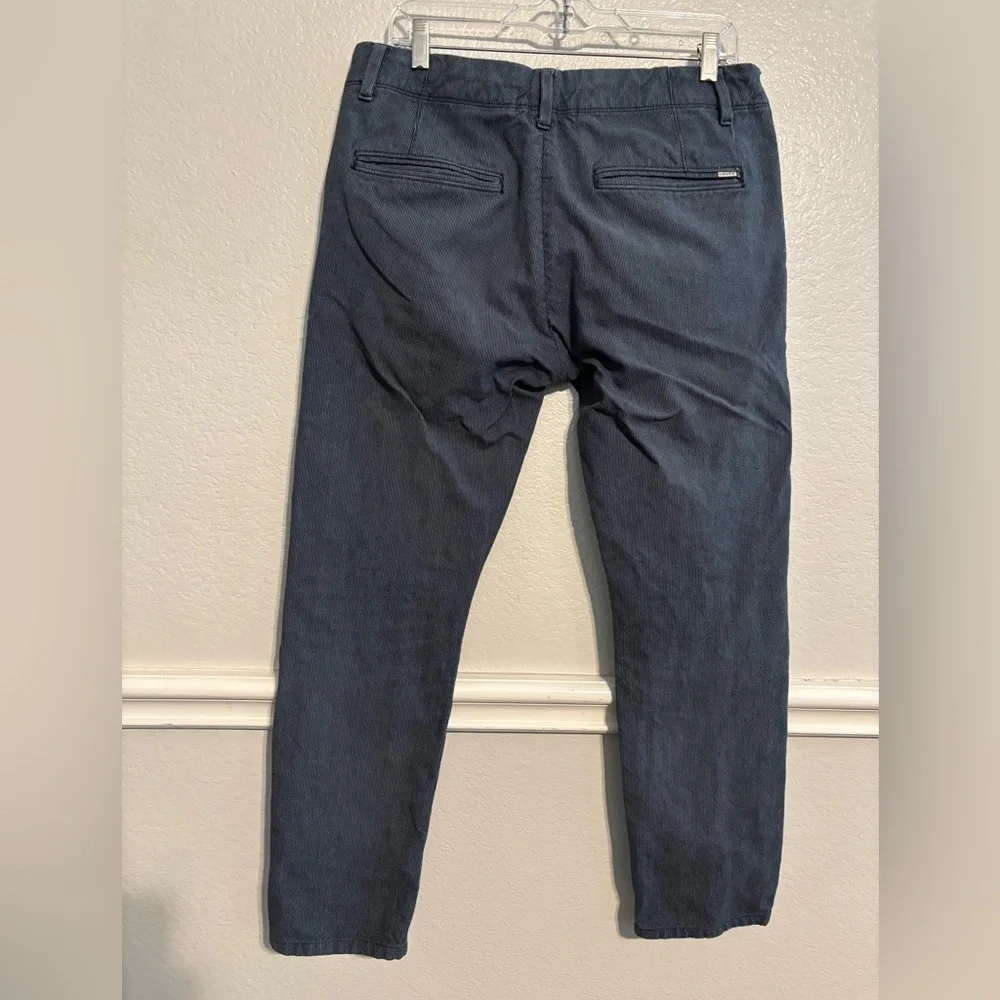 Levi’s Men’s blue pinstripe tapered leg pants Size 32x30